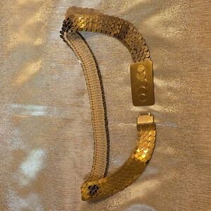 Gold-tone Fish Scale Elastic Belt, 26" To 36" Long,  1" Wide